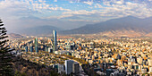 Panorama Aussicht vom Aussichtspunkt am Cerro San Cristobal in Santiago de Chile, Chile, Südamerika