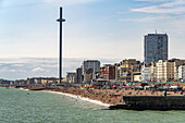 Am Strand im Seebad Brighton, England, Großbritannien, Europa 