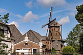 Die Stadtwindmühle in Kalkar, Niederrhein, Nordrhein-Westfalen, Deutschland, Europa\n