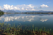 Lago di Pusiano, Erba, Lombardei, Italien