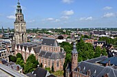 Blick mit Martinikirche und Provinciehaus vom Kulturzentrum Forum, Groningen, Friesland, Niederlande
