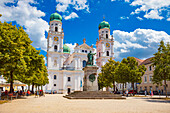 Passau Cathedral Square with monument to King Maximilian I Joseph of Bavaria and St. Stephen&#39;s Cathedral in Passau, Bavaria, Germany