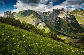 Steile Berge und Wolken, Hoher Kasten, Saxer Lücke, Alpstein, Appenzeller Alpen, Kanton Appenzell Innerrhoden, Schweiz