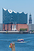 Hafen mit Barkasse, Elbphilharmonie, Michel, Hafencity, Hamburg, Deutschland