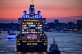 Cruise ship Mein Schiff 6 (TUI Cruises) on the Elbe during the departure parade of the Hamburg Cruise Days 2023 at dusk, Hamburg, Hamburg, Germany
