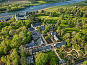 Schloss Château de Chaumont mit Gartenanlagen und Loire, Loire-Radweg, Loire-Schlösser, Loiretal, UNESCO Welterbe Loiretal, Frankreich