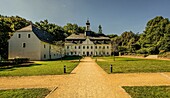 Park und Barockschloss Rabenstein (1776), seit 2012 Hotel Schloss Rabenstein, Chemnitz, Sachsen, Deutschland