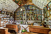 Chapel filled with images of death, Horlerstiege, Wildschönauer Höhenweg, Wildschönau, Kitzbühel Alps, Tyrol, Austria