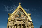 Turm Russische Kapelle mit Bildnis der Heiligen Maria Magdalena im Abendlicht, Mathildenhöhe, Darmstadt, Hessen, Deutschland