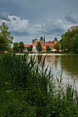 Castle park and castle pond at Thurnau Castle in Thurnau, Kulmbach district, Franconian Switzerland, Bayreuth district, Upper Franconia, Bavaria, Germany