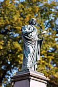 Monument to Nicholas Copernicus at the Old Town Market (Rynek Staromiejski) in Toruń (Thorn, Torun) in the Kujawsko-Pomorskie Voivodeship of Poland