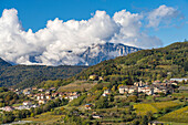 Das Dorf Madrano im Suganertal, Pergine Valsugana, Trentino, Italien, Europa \n