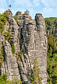 Felsenformation der Ferdinandaussicht von der Bastei Felsenbrücke gesehen, Sächsische Schweiz, Sachsen, Deutschland