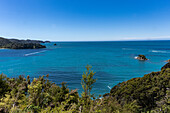 Blick auf den Abel-Tasman-Nationalpark von Wanderwegen im Park in der Nähe des Nelson Tasman Nationalpark auf der Südinsel Neuseeland