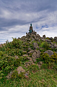 Das Fliegerdenkmal an der Wasserkuppe, der höchste Berg der Rhön, Biosphärenreservat Rhön, Hessen, Deutschland