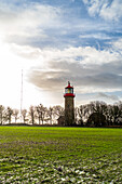 Blick auf den Leuchtturm Staberhuk auf der Insel Fehmarn, Ostsee, Ostholstein, Schleswig-Holstein, Deutschland