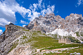 The ruins of the Rifugio Popena with a view of the Piz Popena in the Monte Cristallo massif, Province of Belluno, Alto Adige, South Tyrol, Alps, Dolomites, Ampezzo Dolomites Nature Park, Sesto Dolomites, Veneto, Veneto, Italy