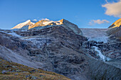 Viertausender Bishorn mit Brunegggletscher und Turtmanngletscher am Morgen, Weisshorngruppe, Turtmanntal, Mattertal, Walliser Alpen, Wallis, Schweiz