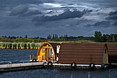 Hausboote im Hafen von Gager, Mönchgut, Rügen, Ostseeküste, Mecklenburg Vorpommern, Deutschland