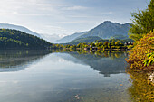  Dachstein in Lake Altaussee, Altaussee, Salzkammergut, Styria, Austria 