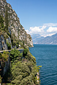 Uferstraße am Gardasee, Italien