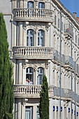 Historisches Wohnhaus an der Avenue Marechal Foch, Narbonne, Département Aude, Okzitanien, Frankreich