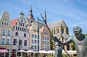  Seagull fountain at Neuer Markt, Rostock, Baltic Sea, Mecklenburg-Western Pomerania, Germany 