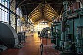 Maschinenhalle des stillgelegten Steinkohlebergwerk und Museum Zeche Zollern in Dortmund, Teil der Route der Industriekultur im Ruhrgebiet, Nordrhein-Westfalen, Deutschland, Europa  