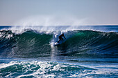 Surfer am Atlantik, West-Frankreich, Frankreich