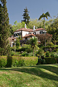 Wohnhaus und Palmen, Jardines Palheiro, Madeira, Portugal, Europa
