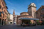  Church Rotonda di San Lorenzo, City of Mantua, Province of Mantua, Mantova, on the River Mincio, Lombardy, Italy, Europe 