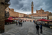  Torre Del Mangia Tower, Town Hall Palazzo Pubblico, Piazza Del Campo, Siena, Tuscany Region, Italy, Europe 