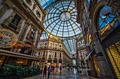 Glaskuppel in der Einkaufsmeile Galleria Vittorio Emanuele II, Piazza del Duomo, Mailand, Lombardei, Italien, Europa