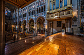 Prunkvoller Innenraum im Dom Santa Maria Assunta, Cattedrale di Parma, Piazza Duomo, Provinz Parma, Emilia-Romagna, Italien, Europa