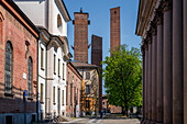  Family towers in the city of Pavia on the river Ticino, province of Pavia, Lombardy, Italy, Europe 