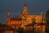 Kloster Certosa di Pavia bei Sonnenuntergang, Pavia, Provinz Pavia, Lombardei, Italien, Europa