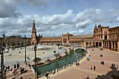 Brücken über den Kanal, Brunnen und Palast, am Plaza de Espana, Sevilla, Andalusien, Spanien
