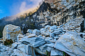 Aufgelassener Marmorsteinbruch, Carrara, Monte Ronchi, Apuanische Alpen, Toskana, Italien