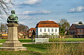  Monument to Friedrich Franz III, Grand Duke of Mecklenburg-Schwerin in the palace gardens of Ludwigslust, Mecklenburg-Western Pomerania, Germany   