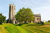 Historische Dorfpfarrkirche St. Andrew, Harberton, Süddevon, England, Großbritannien