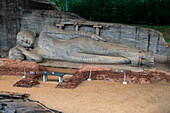 Liegender Buddha, Gal Viharaya, UNESCO-Weltkulturerbe, die antike Stadt Polonnaruwa, Sri Lanka