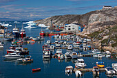 Motorboote im Hafen, Ilulissat, Jakobshavn, Disko-Bucht, West-Groenland, Grönland