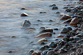 Steine an der Küste, Nationalpark Jasmund, Insel Rügen, Mecklenburg-Vorpommern, Deutschland