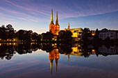  Cathedral church, evening mood, Hanseatic city of Luebeck, Schleswig-Holstein, Germany 