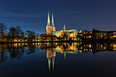  Cathedral church at night, Hanseatic City of Lübeck, Schleswig-Holstein, Germany 