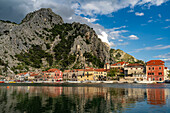  The old town of Omis on the river Cetina with the ruins of the fortress Mirabella or Peovica, Croatia, Europe  