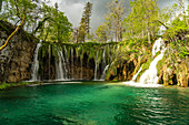 Der Wasserfall Galovacki Buk im Nationalpark Plitvicer Seen, Kroatien, Europa 