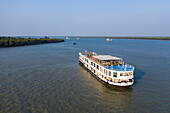  Aerial view of river cruise ship RV Thurgau Ganga Vilas (Thurgau Travel) on Datta river at sunset, Pakhiralay, near Gosaba, South 24 Parganas District, West Bengal, India, Asia 