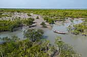  Aerial view of a canoe in the Sundarbans mangrove area, Pakhiralay, near Gosaba, South 24 Parganas District, West Bengal, India, Asia 