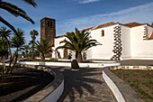  Historische Kirche im Dorf Oliva, Fuerteventura, Kanarische Inseln, Spanien 